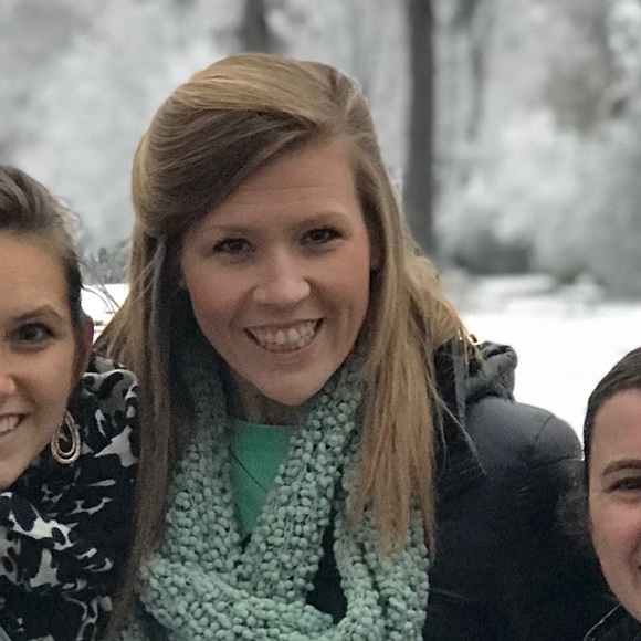 Meet your Posher, Lindsay - Picture 1 of 1